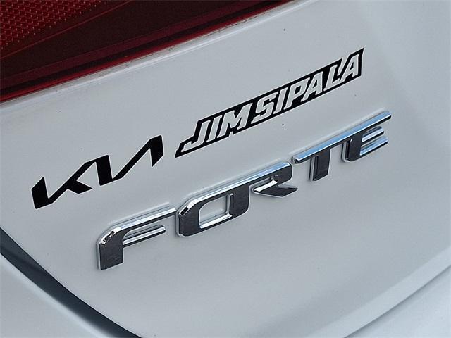Photo of 2021 Snow White Pearl Kia Forte