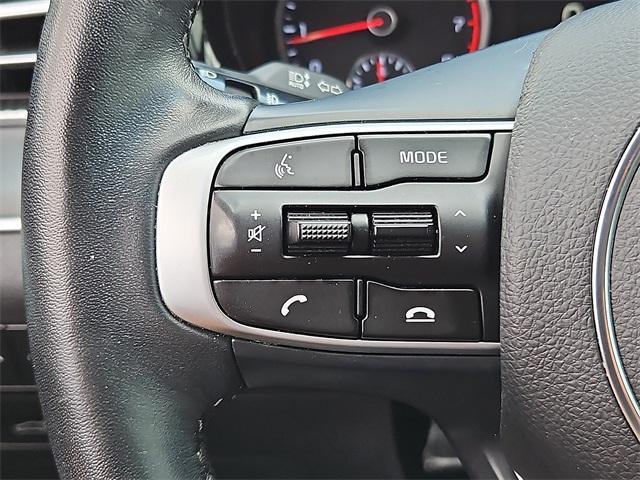 Photo of 2024 Glacial White Pearl Kia K5