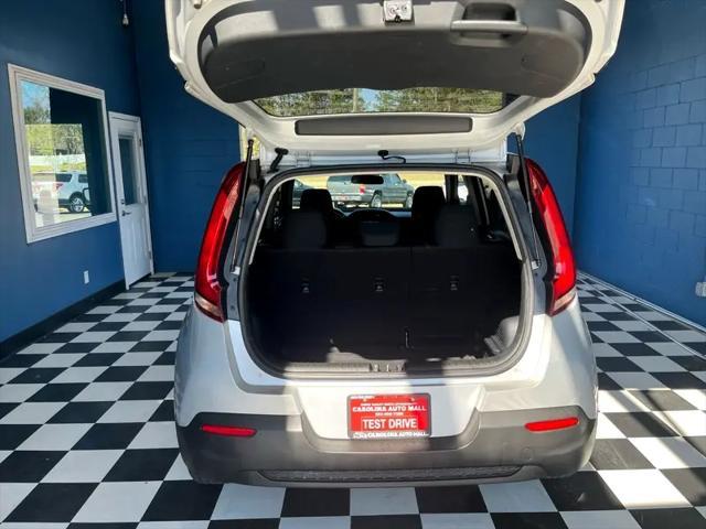 Photo of 2020 Sparkling Silver Kia Soul