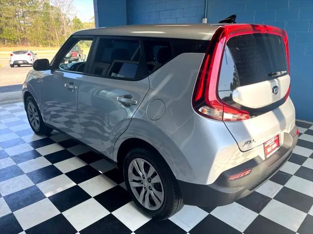 Photo of 2020 Sparkling Silver Kia Soul