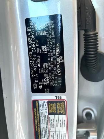 Photo of 2020 Sparkling Silver Kia Soul