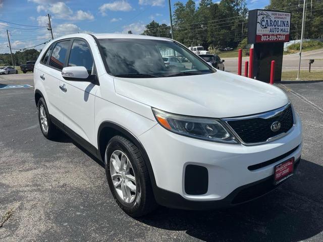 Photo of 2015 Snow White Pearl Kia Sorento