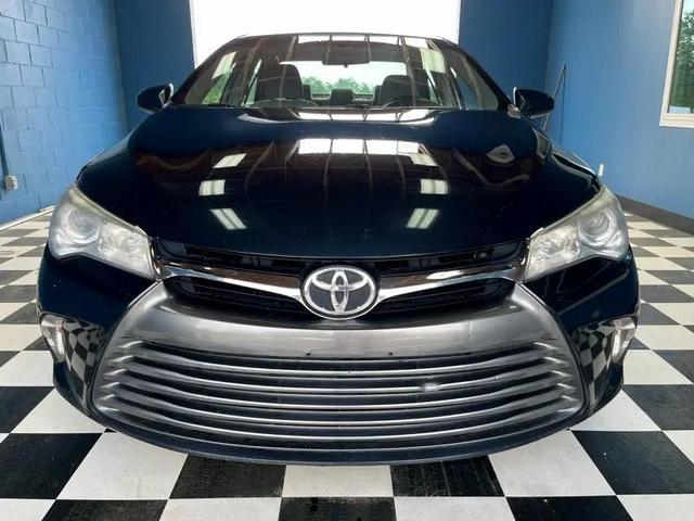 Photo of 2017 GRAY Toyota Camry