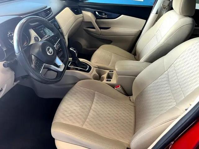 Photo of 2018 Scarlet Ember Nissan Rogue