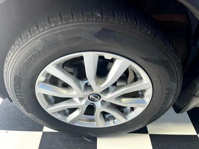 Photo of 2018 Scarlet Ember Nissan Rogue