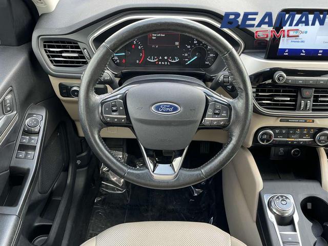 Photo of 2021 Blue Metallic Ford Escape