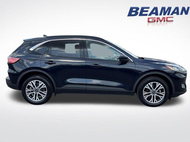 Photo of 2021 Blue Metallic Ford Escape