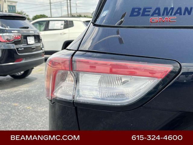 Photo of 2021 Blue Metallic Ford Escape