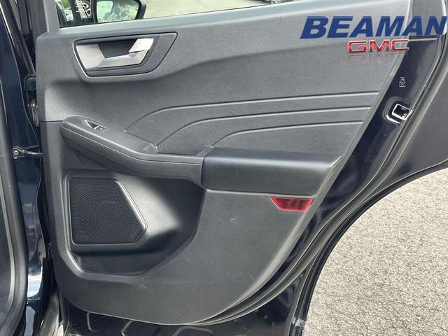 Photo of 2021 Blue Metallic Ford Escape