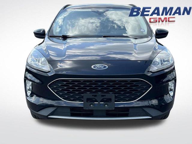 Photo of 2021 Blue Metallic Ford Escape