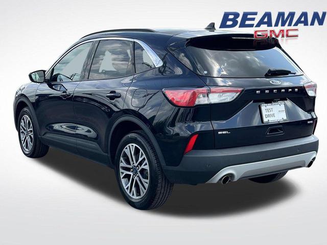 Photo of 2021 Blue Metallic Ford Escape