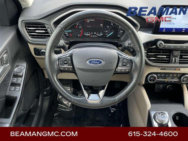 Photo of 2021 Blue Metallic Ford Escape
