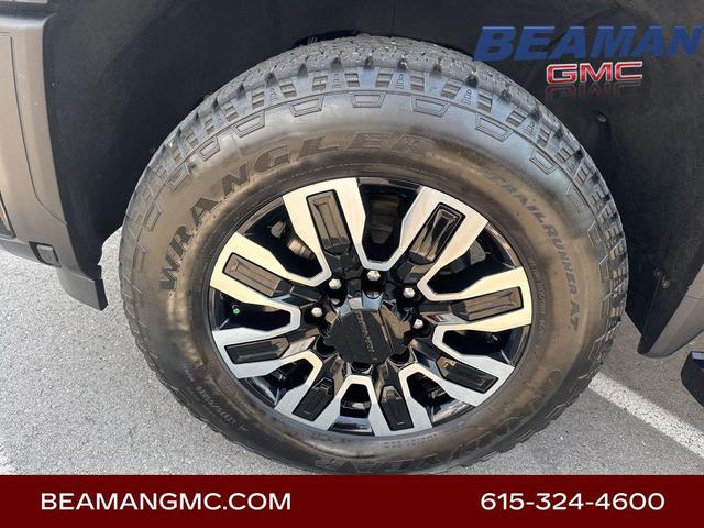 Photo of 2024 Onyx Black GMC Sierra 2500