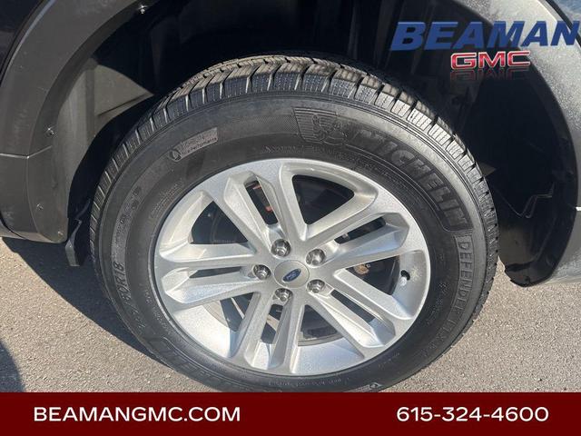 Photo of 2016 Shadow Black Ford Explorer