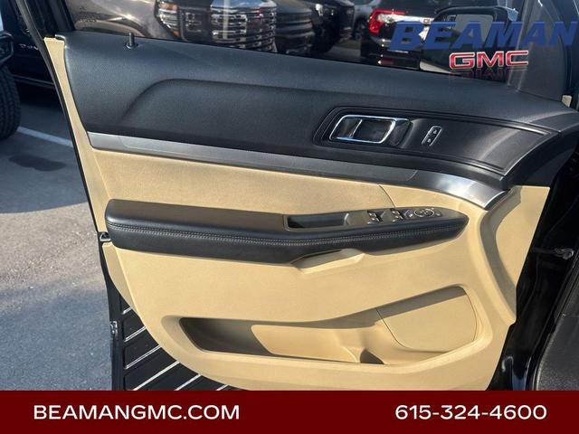 Photo of 2016 Shadow Black Ford Explorer