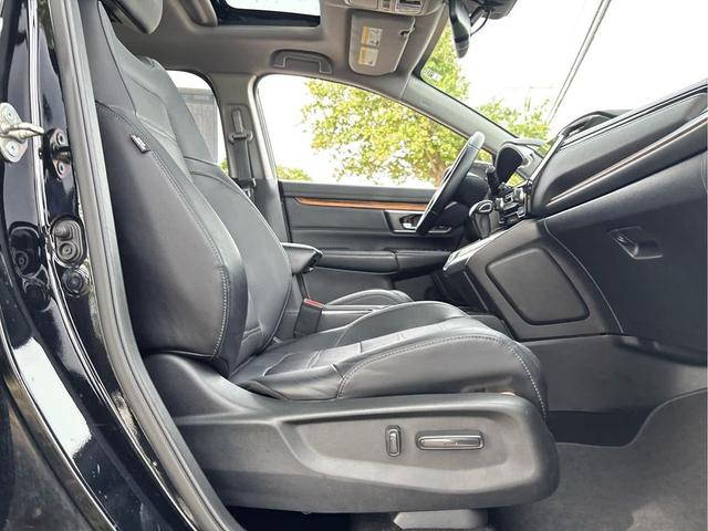 Photo of 2018 Crystal Black Pearl Honda CR-V