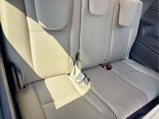 Photo of 2023 Crystal White Pearl Subaru Ascent