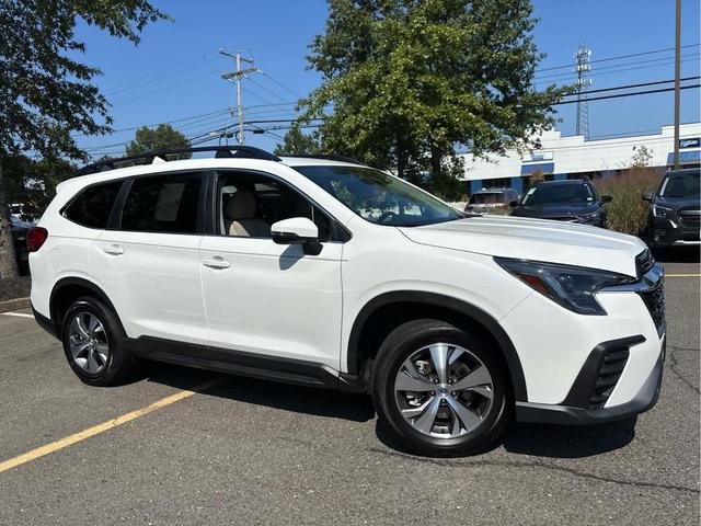 Photo of 2023 Crystal White Pearl Subaru Ascent