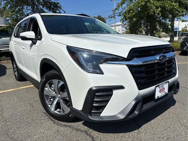 Photo of 2023 Crystal White Pearl Subaru Ascent