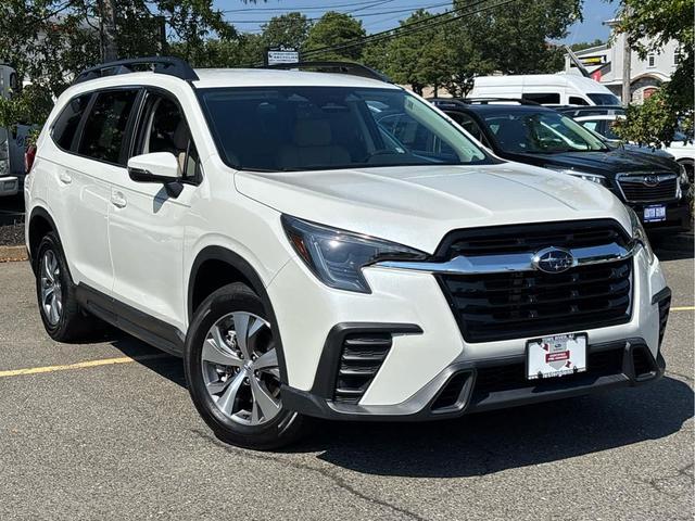 Photo of 2023 Crystal White Pearl Subaru Ascent