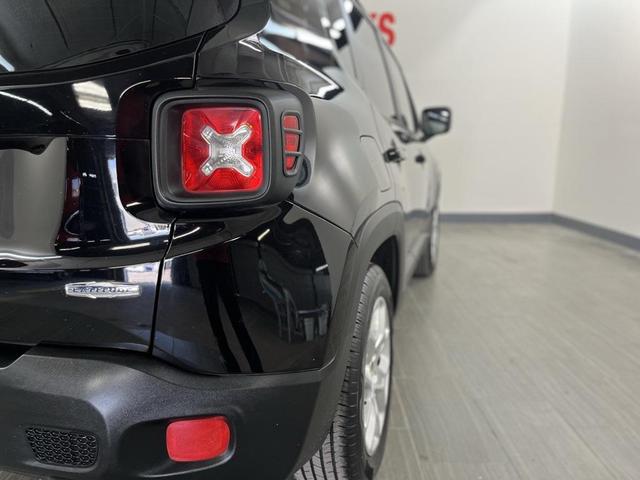 Photo of 2018 Black Jeep Renegade