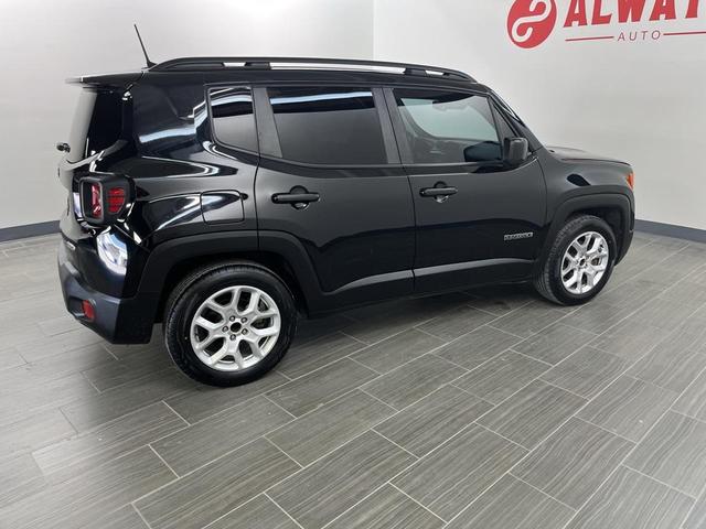 Photo of 2018 Black Jeep Renegade