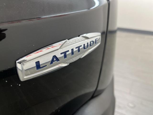 Photo of 2018 Black Jeep Renegade