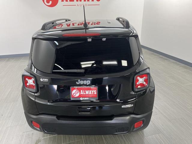 Photo of 2018 Black Jeep Renegade