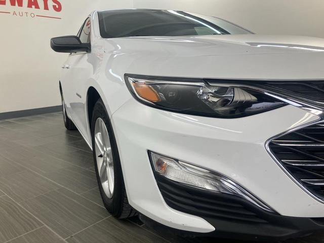 Photo of 2023 Summit White Chevrolet Malibu