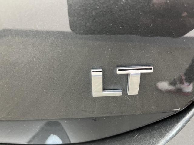 Photo of 2019 Nightfall Gray Metallic Chevrolet Equinox