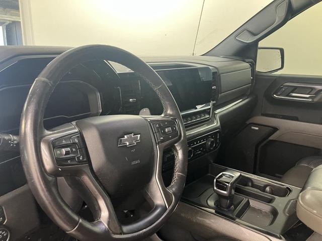 Photo of 2022 Black Chevrolet Silverado 1500