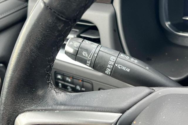 Photo of 2023 Summit White Chevrolet Tahoe