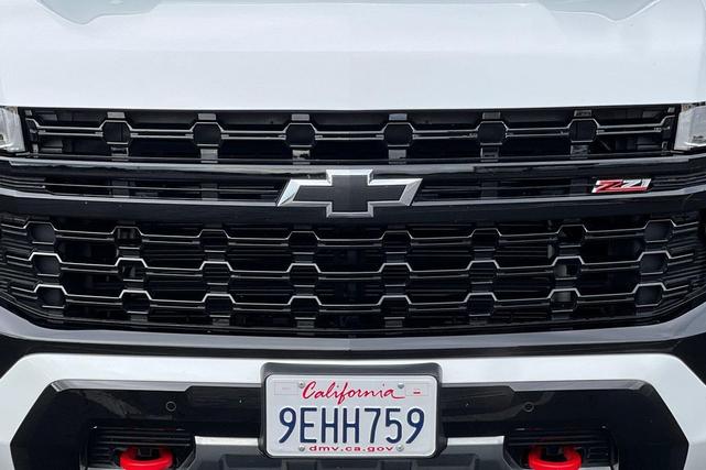 Photo of 2023 Summit White Chevrolet Tahoe