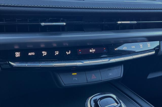 Photo of 2024 Argent Silver Metallic Cadillac XT4