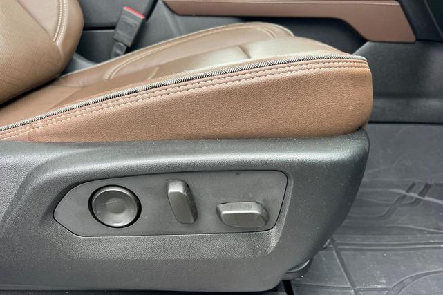 Photo of 2023 Summit White Chevrolet Suburban