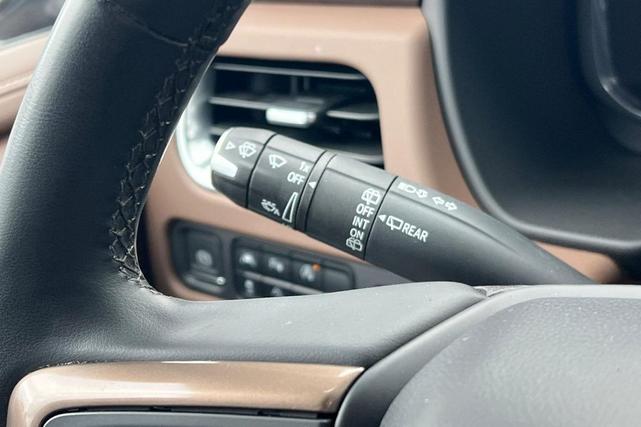 Photo of 2023 Summit White Chevrolet Suburban
