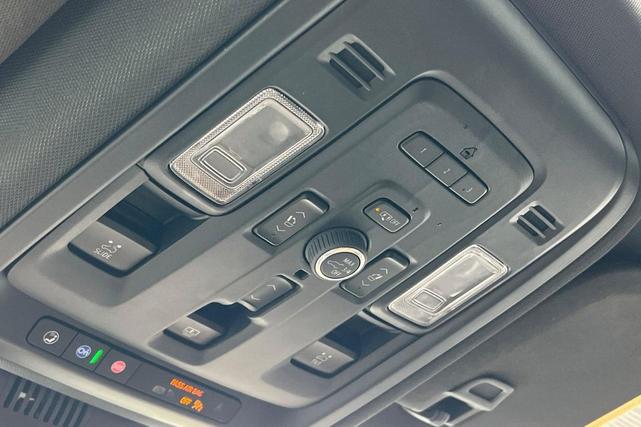 Photo of 2023 Summit White Chevrolet Suburban