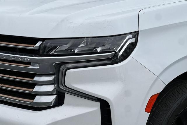 Photo of 2023 Summit White Chevrolet Suburban