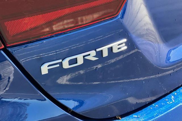 Photo of 2023 Deep Sea Blue Kia Forte
