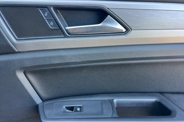 Photo of 2018 Platinum Gray Metallic Volkswagen Atlas