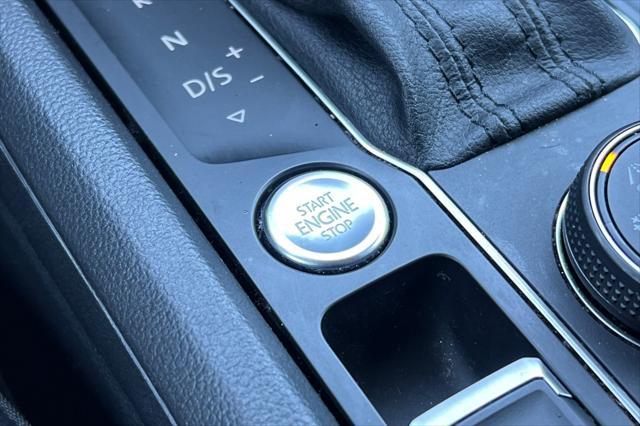 Photo of 2018 Platinum Gray Metallic Volkswagen Atlas