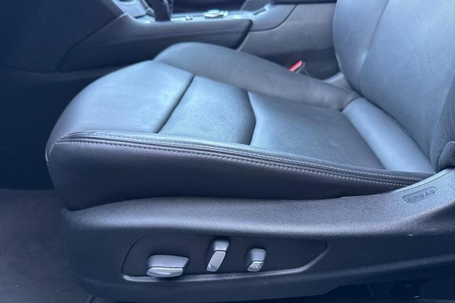 Photo of 2025 Stellar Black Metallic Cadillac XT6