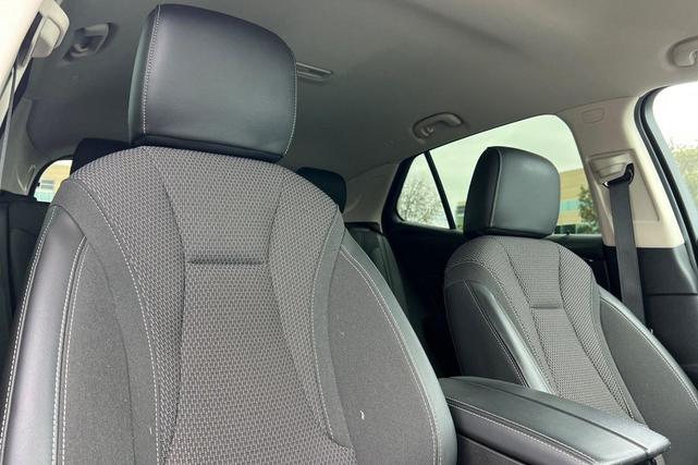 Photo of 2022 Summit White Buick Envision