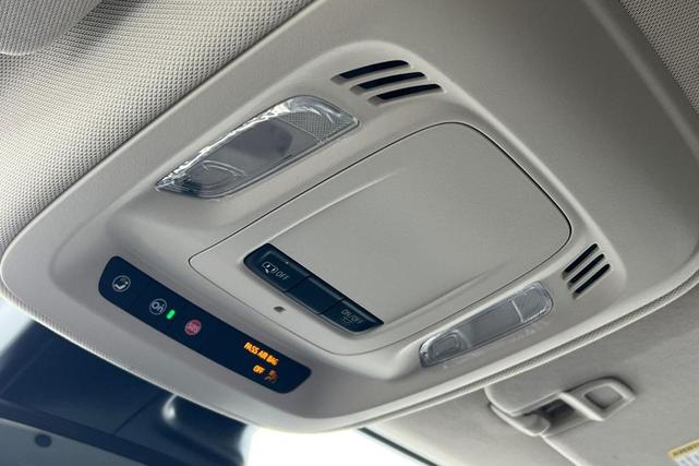 Photo of 2022 Summit White Buick Envision
