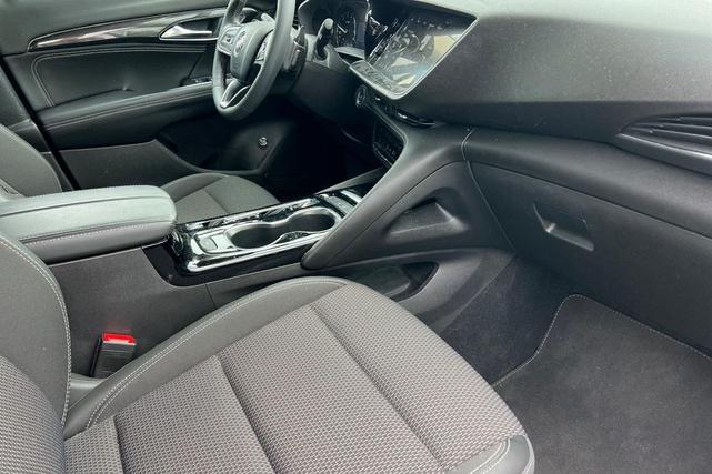 Photo of 2022 Summit White Buick Envision