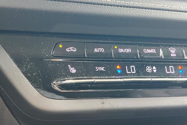 Photo of 2022 Summit White Buick Envision