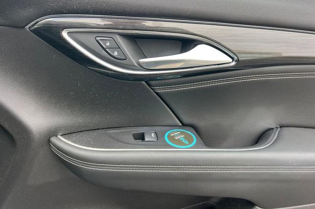 Photo of 2022 Summit White Buick Envision