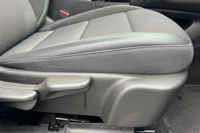 Photo of 2022 Summit White Buick Envision