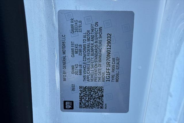 Photo of 2022 Summit White Chevrolet Camaro