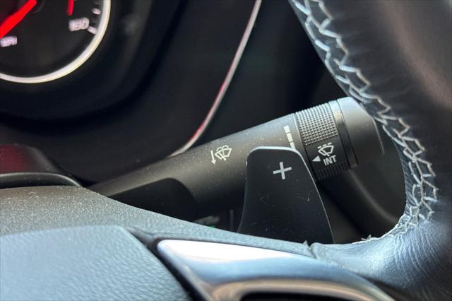 Photo of 2022 Summit White Chevrolet Camaro